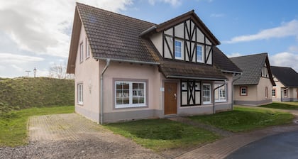 Restyled Villa with Washing Machine near River Moselle
