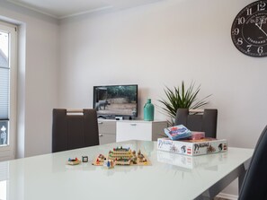 Kühlschrank, Mikrowelle, Geschirrspüler