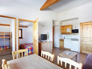 Apartment | Living room - Alpine Studio w/ Balcony (Morillon)