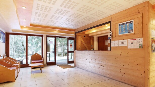 Unclassified image, 1 of 10, button - Alpine Studio w/ Balcony (Morillon)
