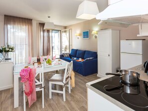 Apartment | Private kitchen - Apartment in La Baule With Sea View (Pornichet)