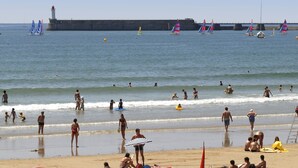 Exterior - Villa in France With Private Pool & Garden (Les Sables-d'Olonne)