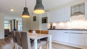 Villa | Dining