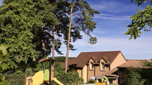 Exterior - Holiday Home in Sarlat Near Grottes de Lascaux (Sarlat-la-Canéda)