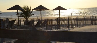 Bungalow in 's-gravenzande With Nautical Charm