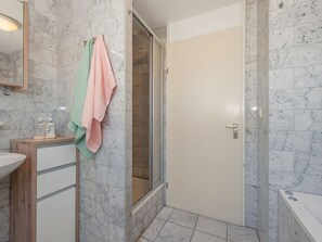 Ferienhaus | Badezimmer | Dusche