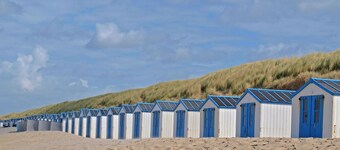 Luxury Chalet With two Bathrooms, Near the sSa on Texel
