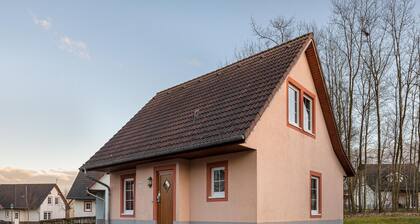 Restyled Villa with Washing Machine near River Moselle