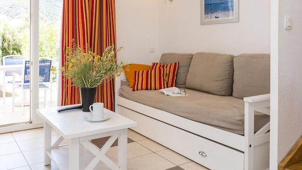 House | Living room - Holiday Park in Corsica With Terrace Homes (Belgodere)
