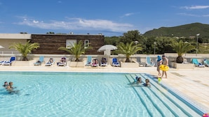 Outdoor pool - Holiday Park in Corsica With Terrace Homes (Belgodere)