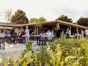 Tienda | Restaurante al aire libre