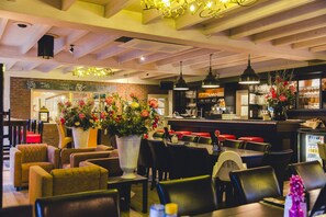Bungalow | Bar (on property)