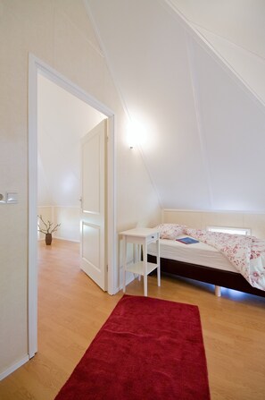 2 bedrooms, individually furnished, bed sheets - Stylish Farmhouse Escape (Wierden)