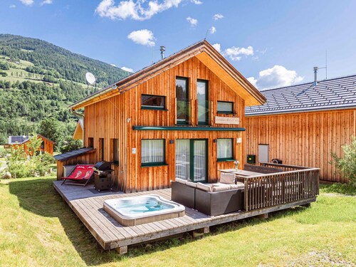 Lavish Chalet With Whirlpool