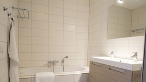 Unclassified image, 4 of 24, button - Luxury Apartment With Sauna, Near the Beach (Midsland)