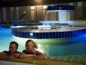 Villa | Pool | Outdoor pool - Villa in Arcen With Free Thermal Bath Access (Arcen)