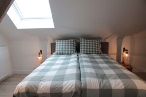 Hus | 10 soverom og individuelt innredet