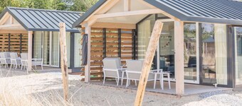 Ameland Lodge w/ Veranda