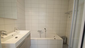 Unclassified image, 5 of 19, button - Comfortable Apartment With a Smart TV Near the Beach (Midsland)