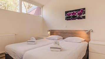 Bungalow | 1 bedroom, individually furnished, bed sheets