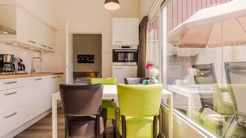 Bungalow | Dining