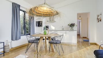 Chalet | Dining