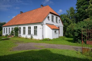House | Exterior - Holiday Home in Steffenshagen With Terrace (Steffenshagen)