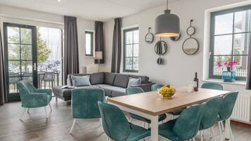 House | Dining