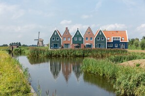 House | View from property - Lakeside Villa in Volendam (Volendam)