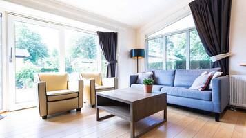 Chalet | Living area