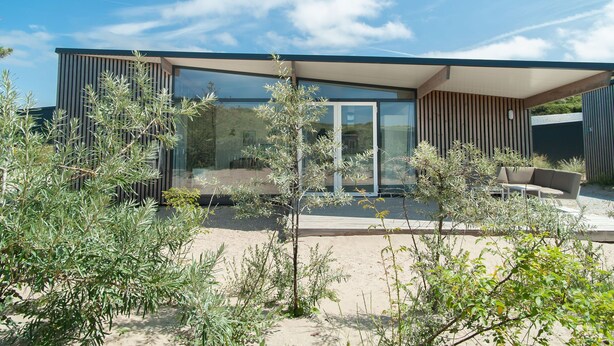 Exterior - Modern Lodge With Nice Terrace, in Bloemendaal (Overveen)