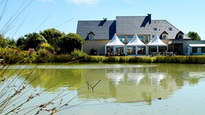 Reception - Comfortable Mobile Home on a Fishing Lake in Normandy (Port-en-Bessin-Huppain)