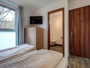 House | 2 bedrooms, individually furnished, bed sheets