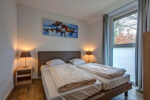 Hus | 2 sovrum, unika möbler och sängkläder