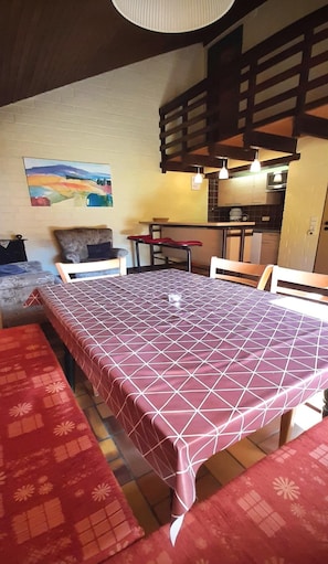 House | Dining