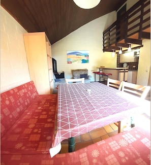 House | Dining