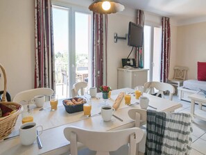 Unclassified image, 4 of 18, button - Modern Holiday Home With Dishwasher in the Ardèche Region (Grospierres)