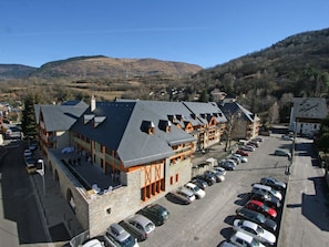 Exterior - Traditional Apartment Just 300 m. From the Thermal Baths (Saint-Lary-Soulan)