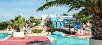 Chalet With air Conditioning in the Living Room in Languedoc