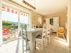 Villa | Dining - House in the South of France With Private Pool (Roquebrun)