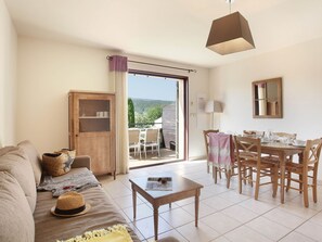 Apartment | Living room - Apartment in Bonnieux Near Lavender Fields (Bonnieux)