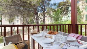 Unclassified image, 4 of 10, button - Apartment in Cavalaire-sur-mer Near Beach (Cavalaire-sur-Mer)
