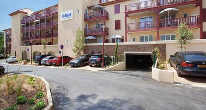 Apartment in Cavalaire-sur-mer Near Beach