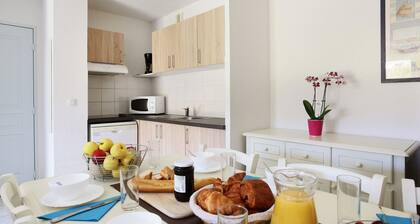 Spacious Apt Near the Beach