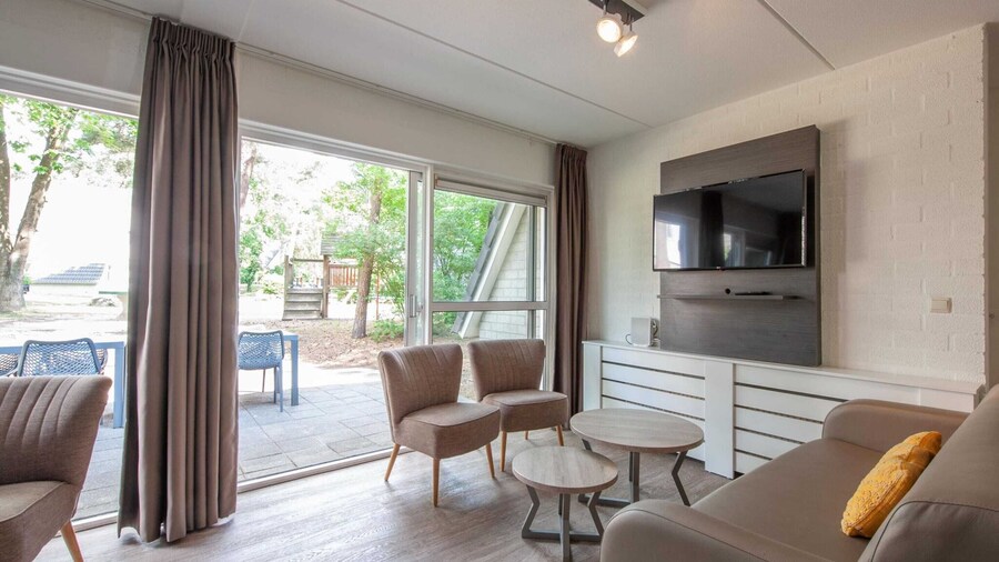 Detached Villa with 4 Bathrooms near Vrachelse Heide