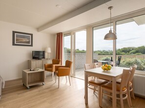 Apartment | Dining
