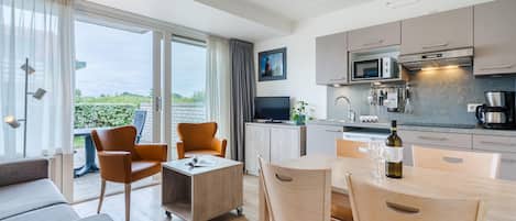 Apartment | Dining
