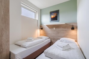 Apartment | 2 bedrooms, individually furnished, bed sheets