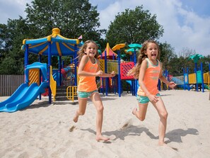 Villa | Pool - High-end Villa Nestled in Greenery (Arcen)