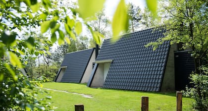 Forest-edge Family Bungalow